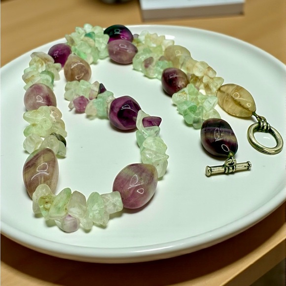 Vintage Rainbow Fluorite Crystal Beaded Necklace – Toggle Clasp – 20” – 106g - Picture 5 of 16